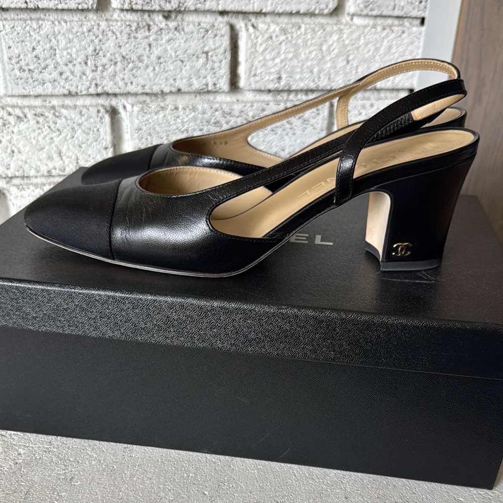 CHANEL Black Leather Slingback Heels with Block Heel